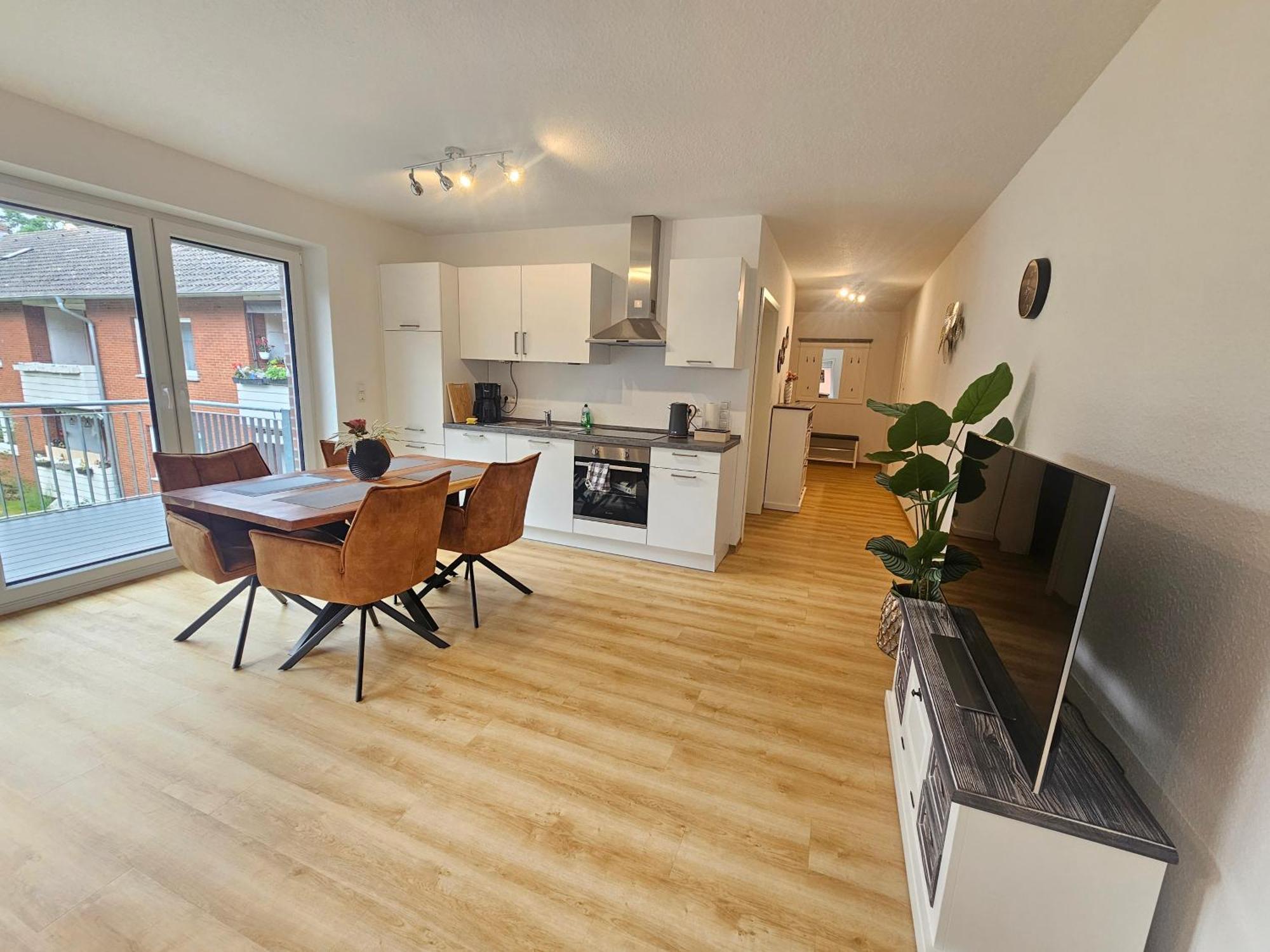 Balkon Aparment2, Meppen, Kueche, Badezimmer, Waschmaschine *