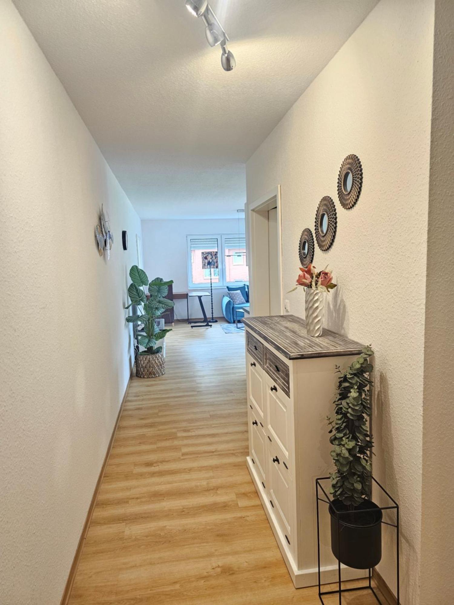 Balkon Aparment2, Meppen, Kueche, Badezimmer, Waschmaschine Apartment *